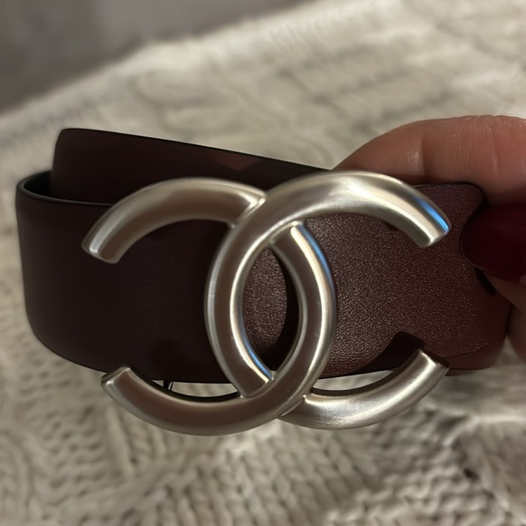 CHANEL Reversible CC Logo Belt - Picture 3 of 5